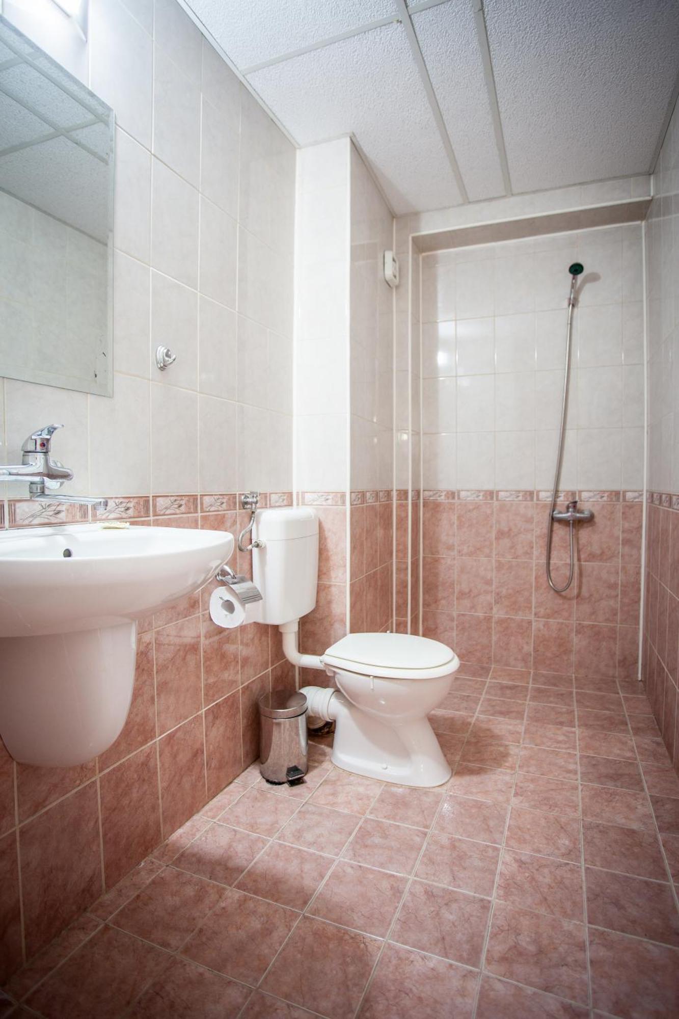 Hotel Rahovets Gorna Orjahovica Szoba fotó