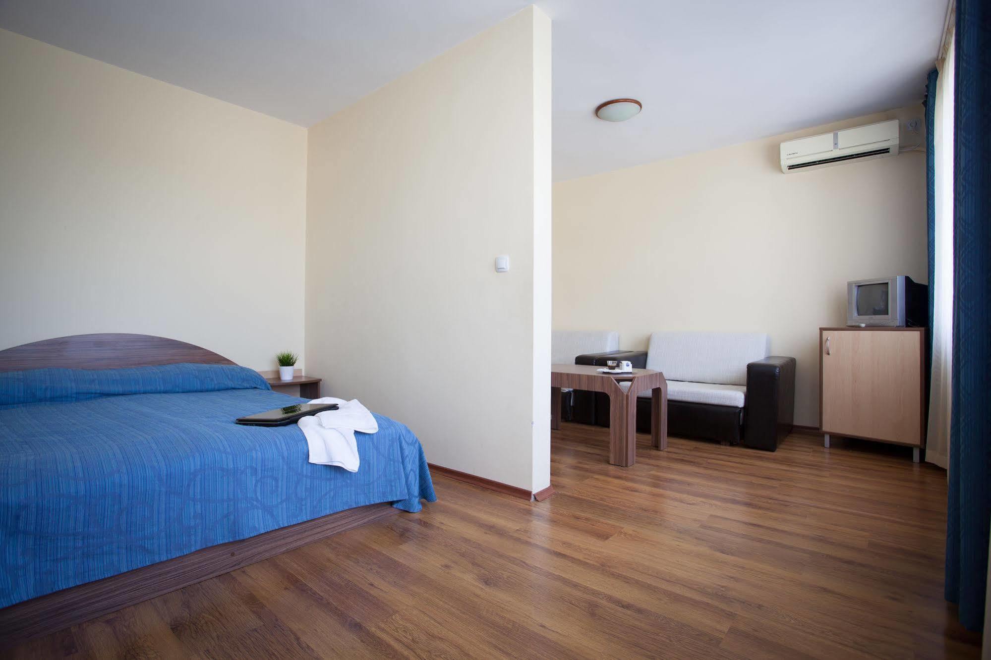 Hotel Rahovets Gorna Orjahovica Kültér fotó